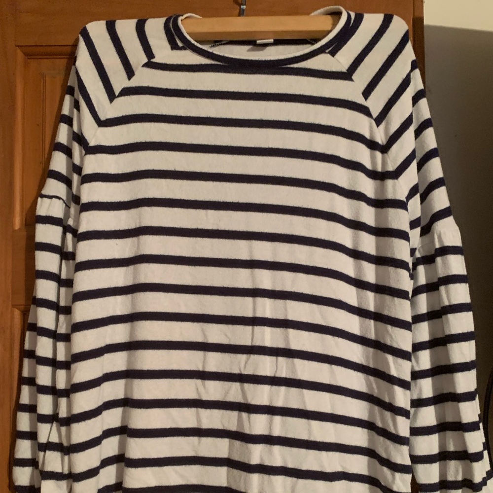 Used good condition sweater